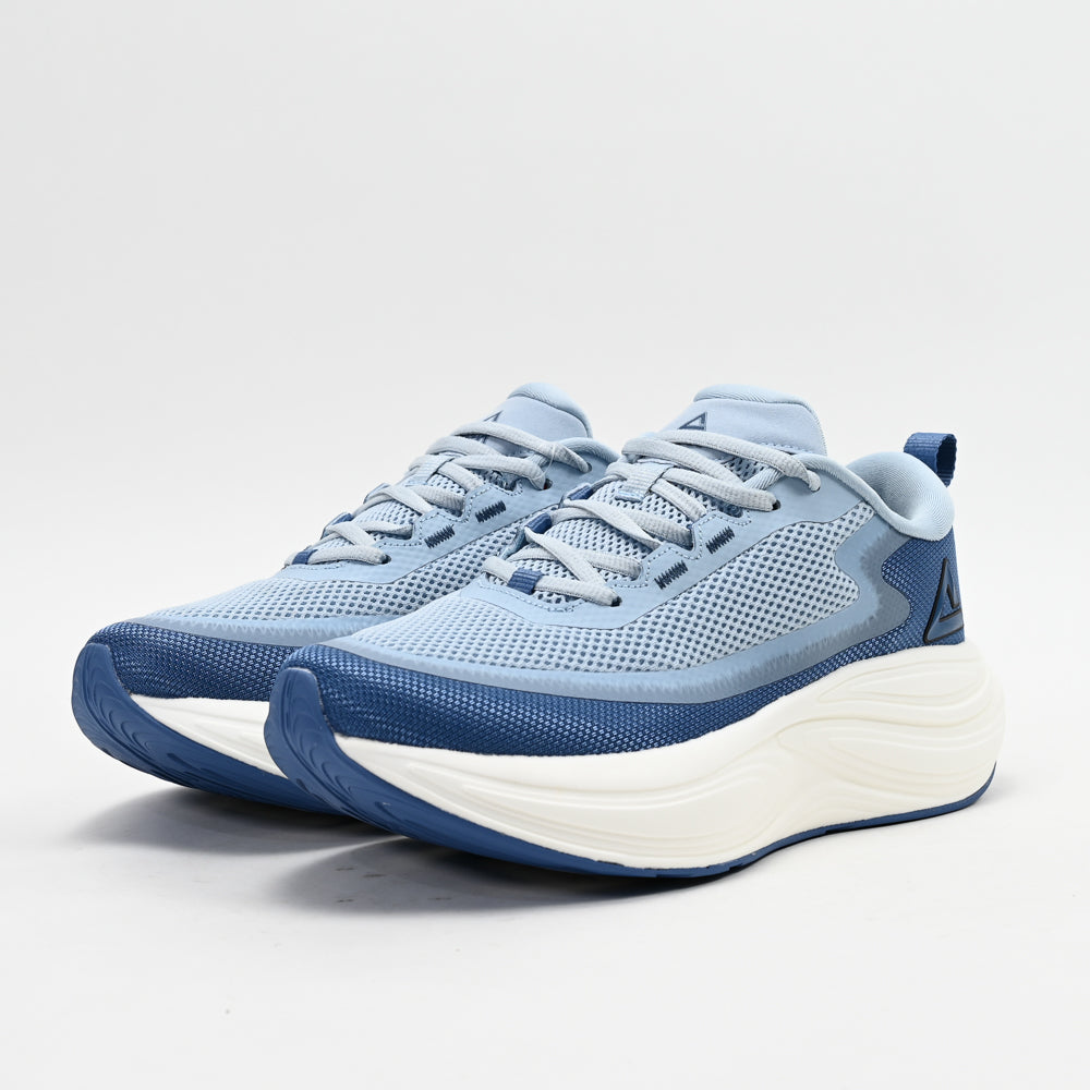 PEAK FOOTWEAR