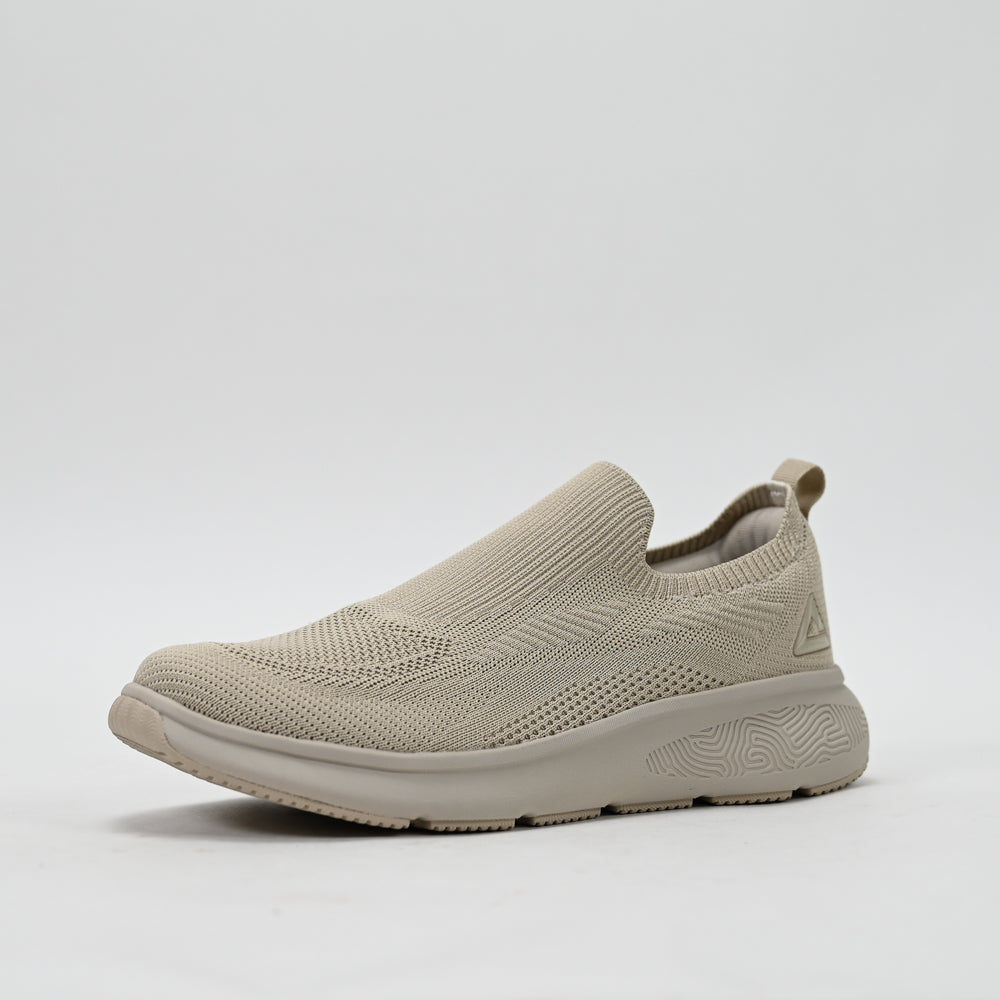 PEAK FOOTWEAR
