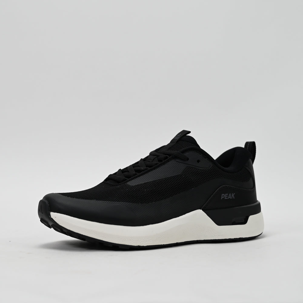 PEAK FOOTWEAR