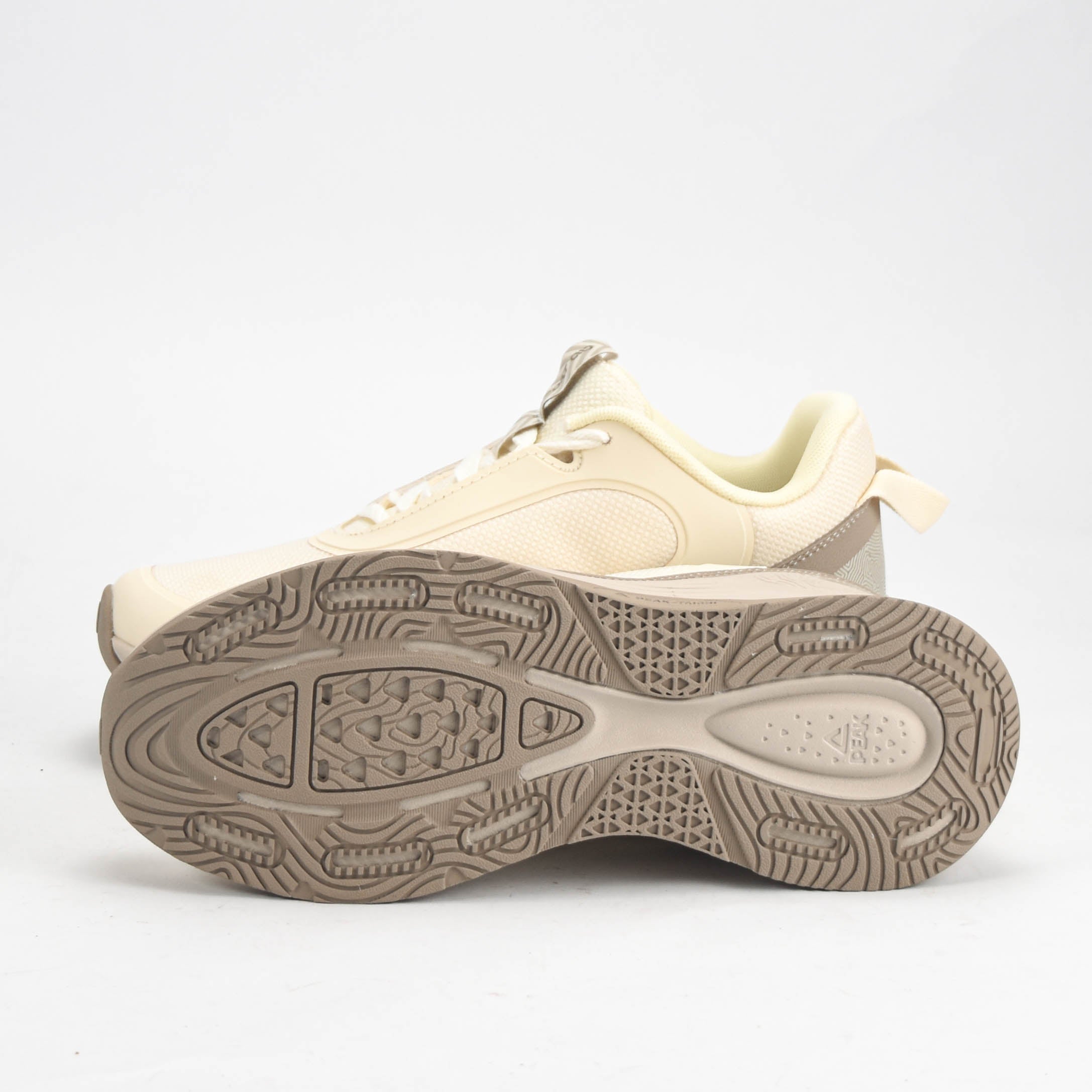 PEAK SHOES