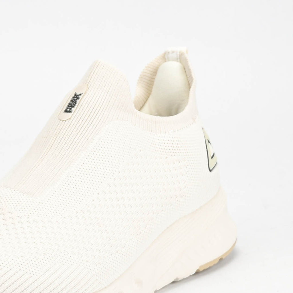 PEAK SHOES