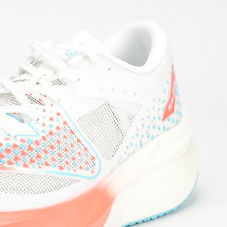 PEAK SHOES