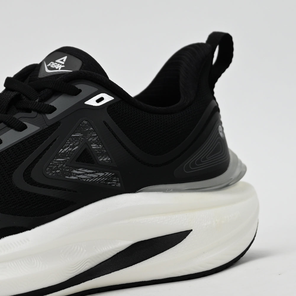 PEAK FOOTWEAR