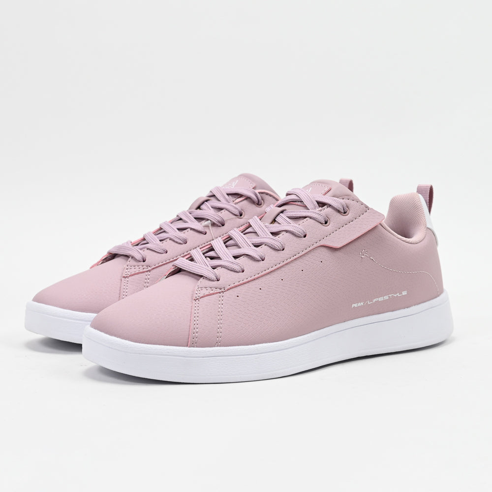 PEAK FOOTWEAR