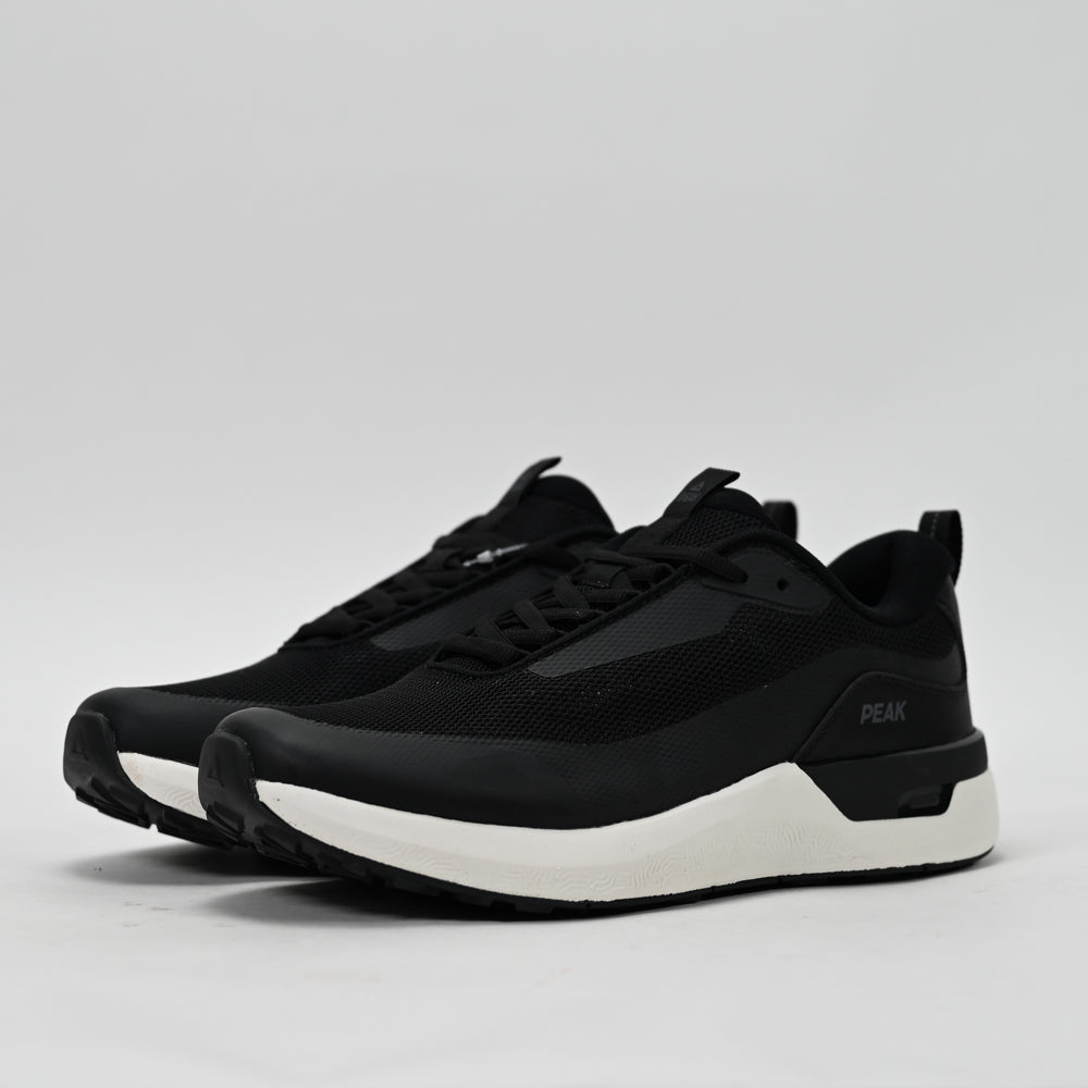 PEAK FOOTWEAR
