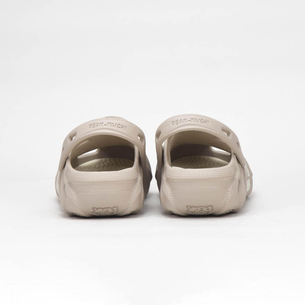 PEAK SLIPPERS SANDALS BROWN