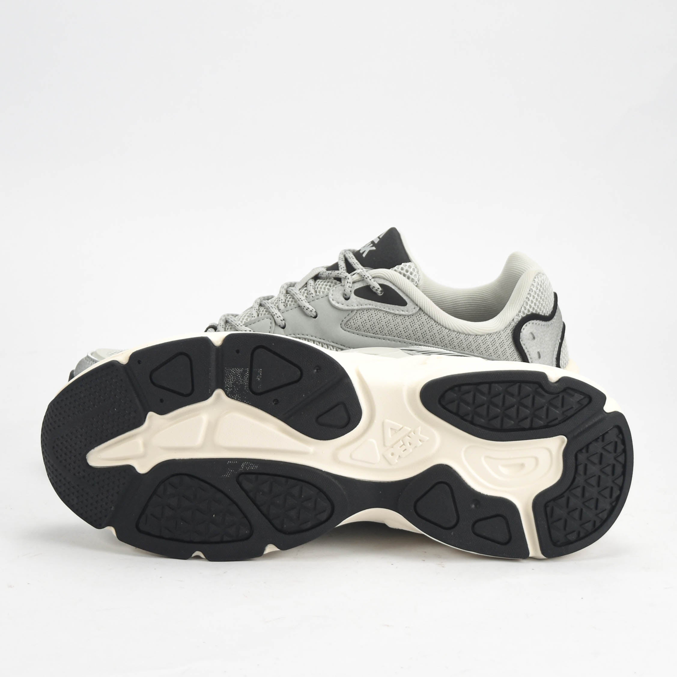 PEAK SHOES