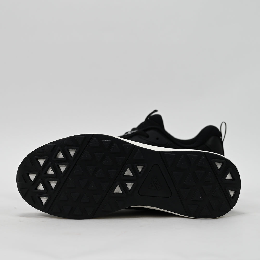 PEAK FOOTWEAR