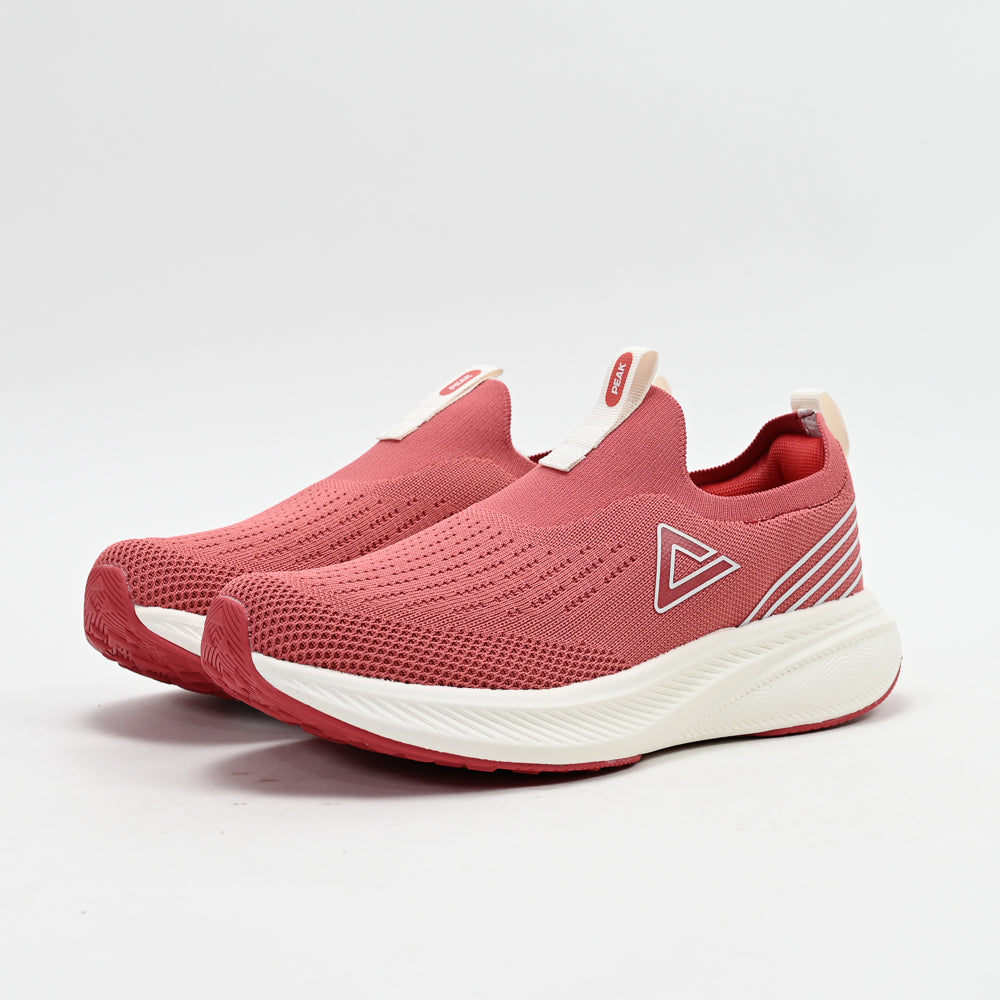 PEAK FOOTWEAR