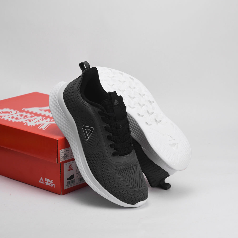 PEAK FOOTWEAR