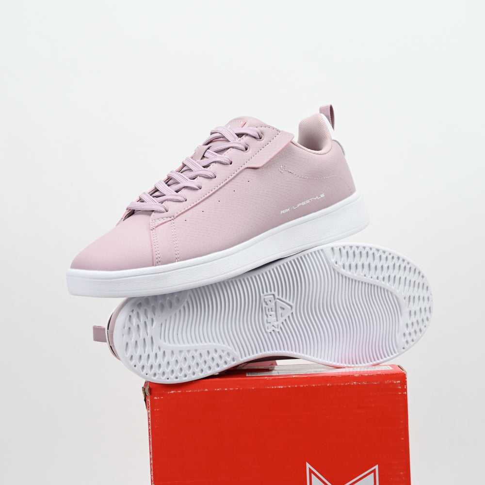 PEAK FOOTWEAR