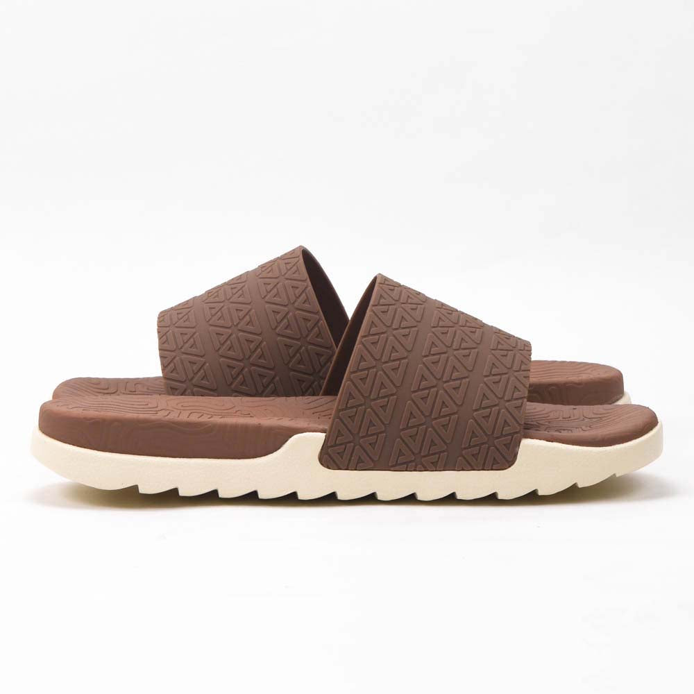 Peak Slippers Brown