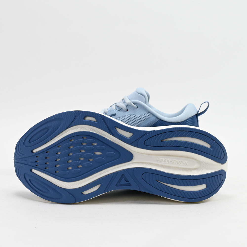 PEAK FOOTWEAR