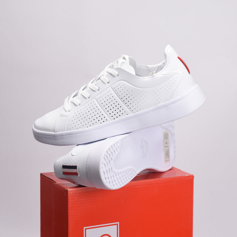 PEAK FOOTWEAR