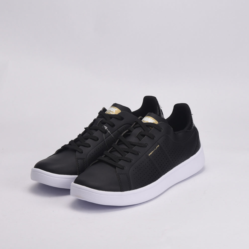 PEAK FOOTWEAR