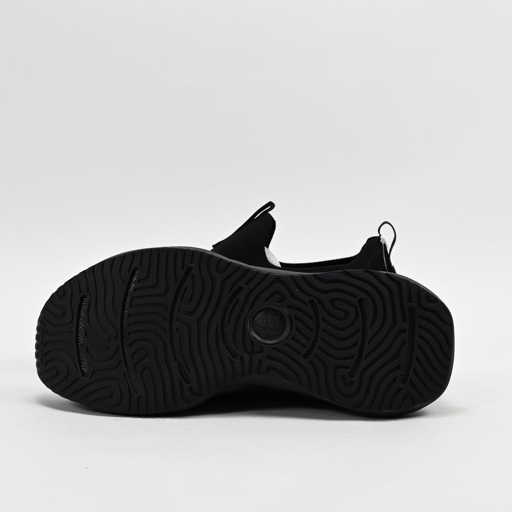 PEAK FOOTWEAR