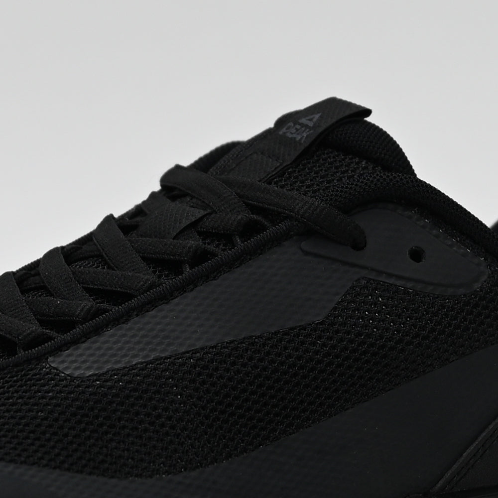 PEAK FOOTWEAR