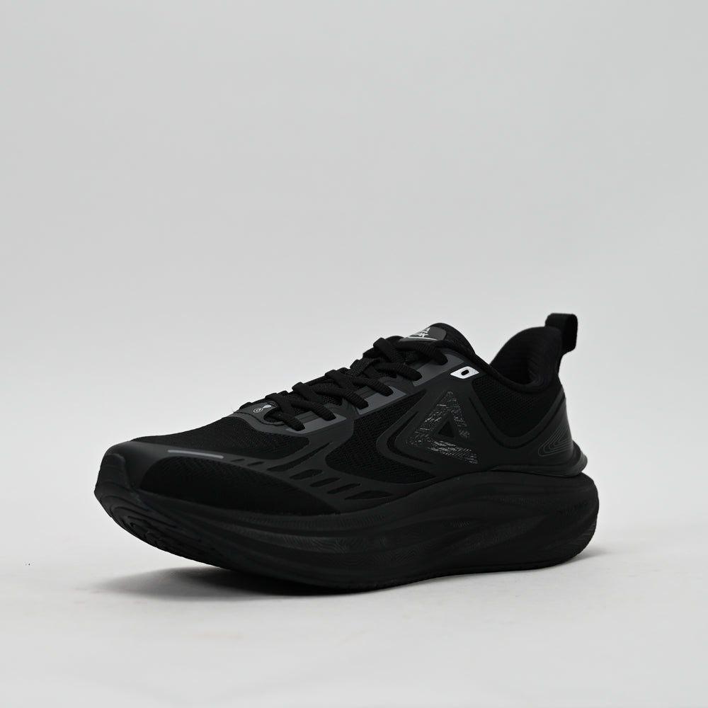 PEAK FOOTWEAR