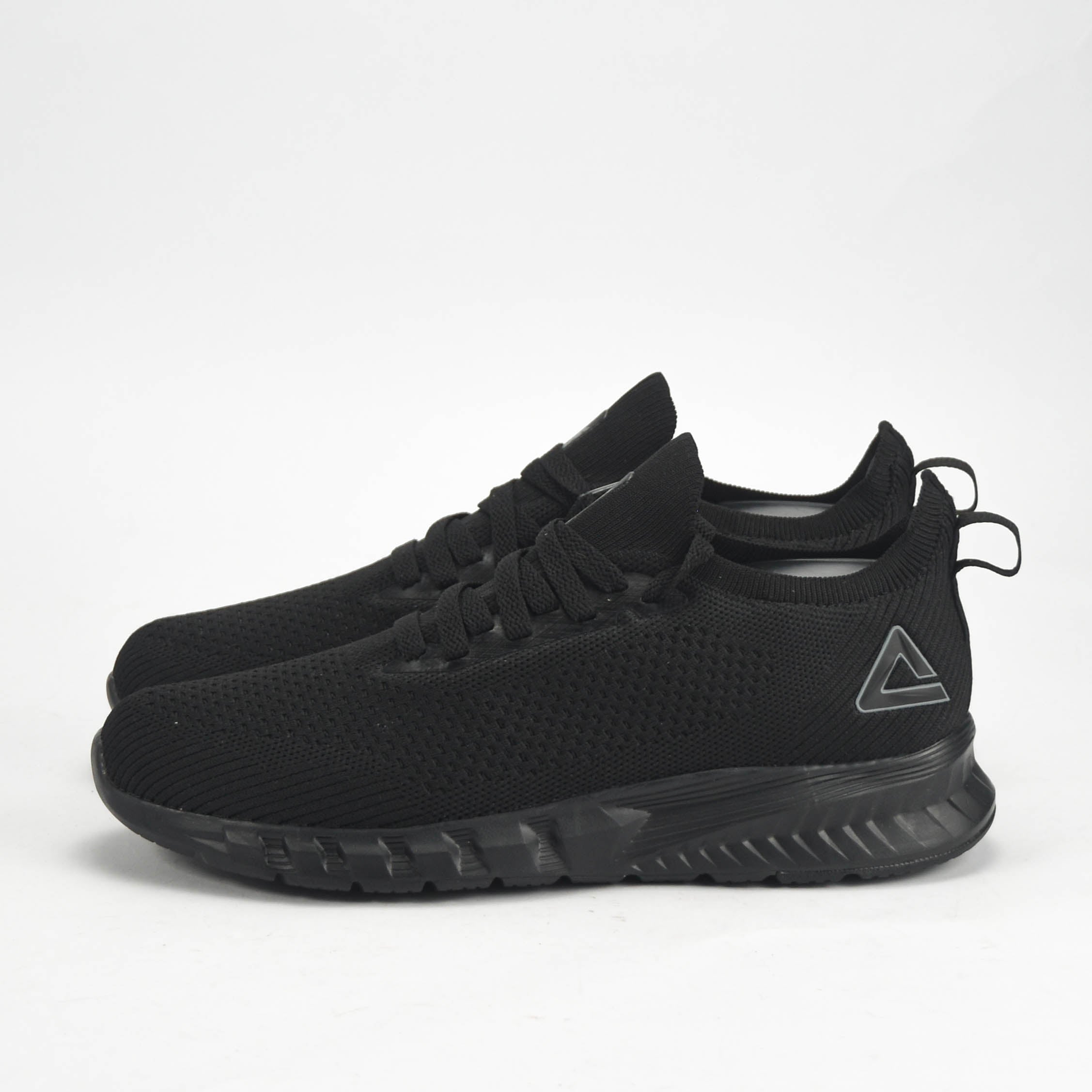 PEAK SHOES