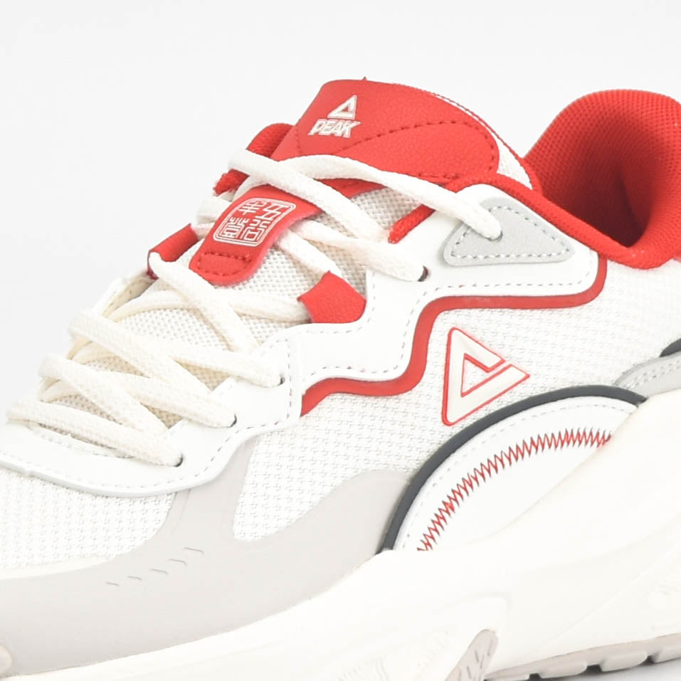 PEAK SHOES