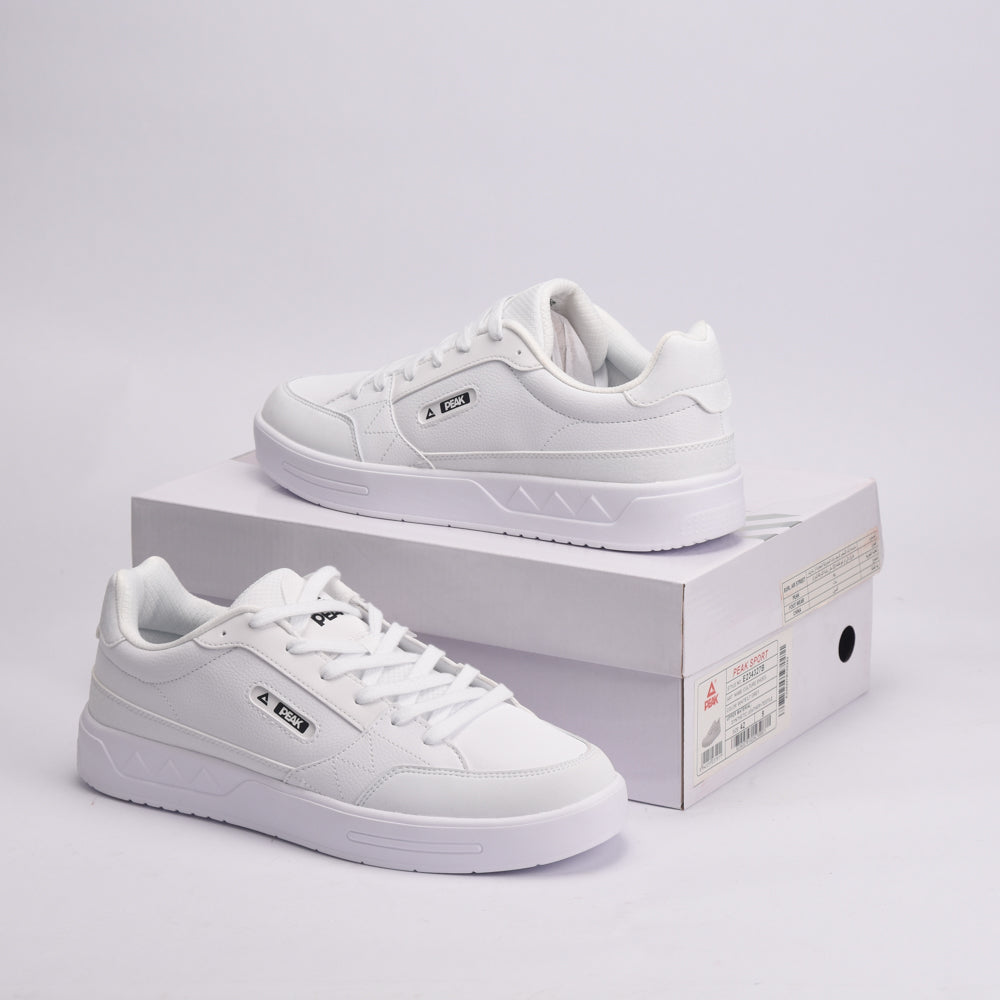 PEAK FOOTWEAR