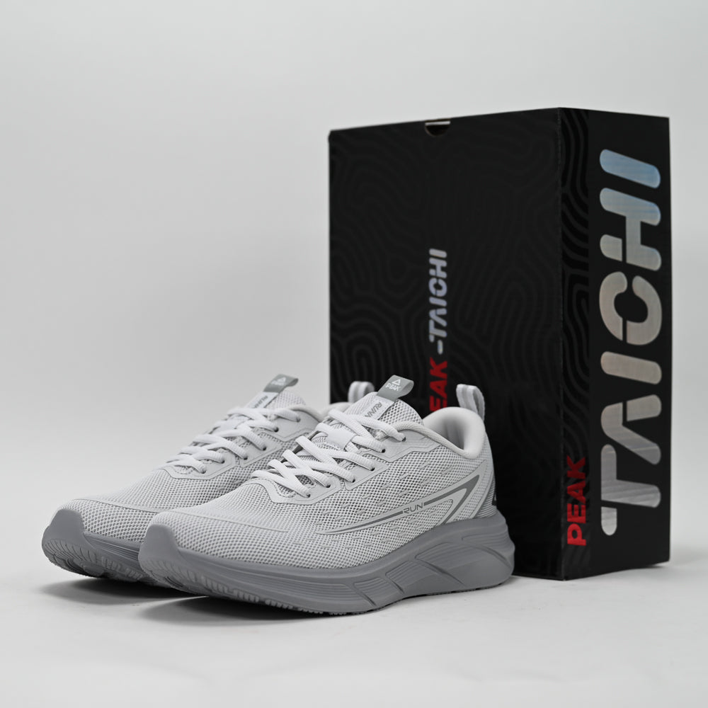PEAK FOOTWEAR