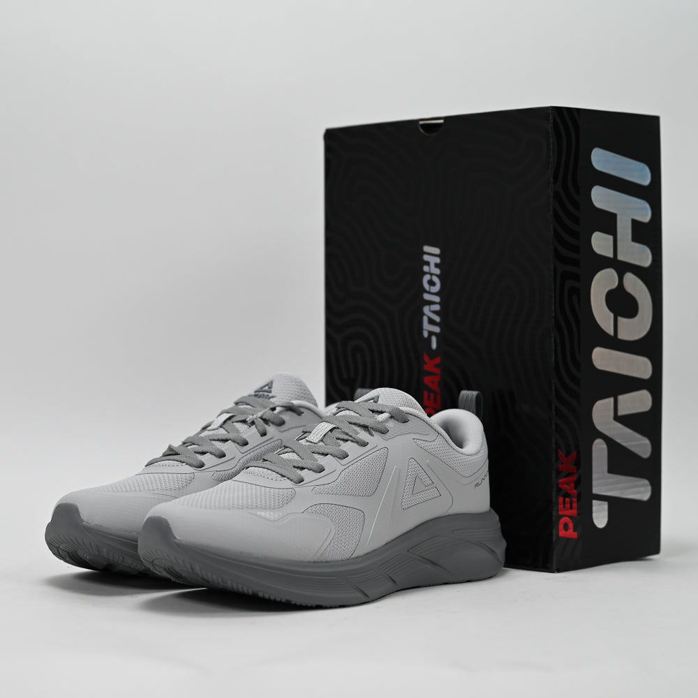 PEAK FOOTWEAR