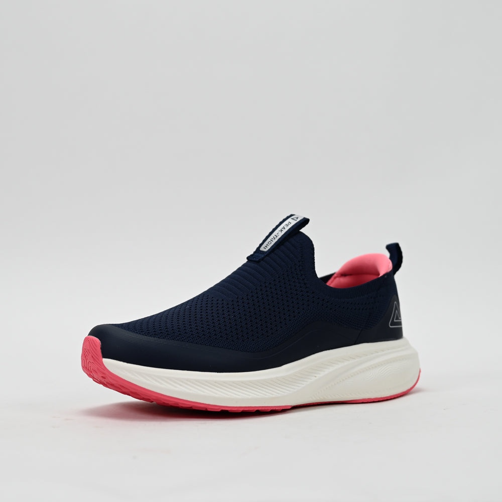 PEAK FOOTWEAR