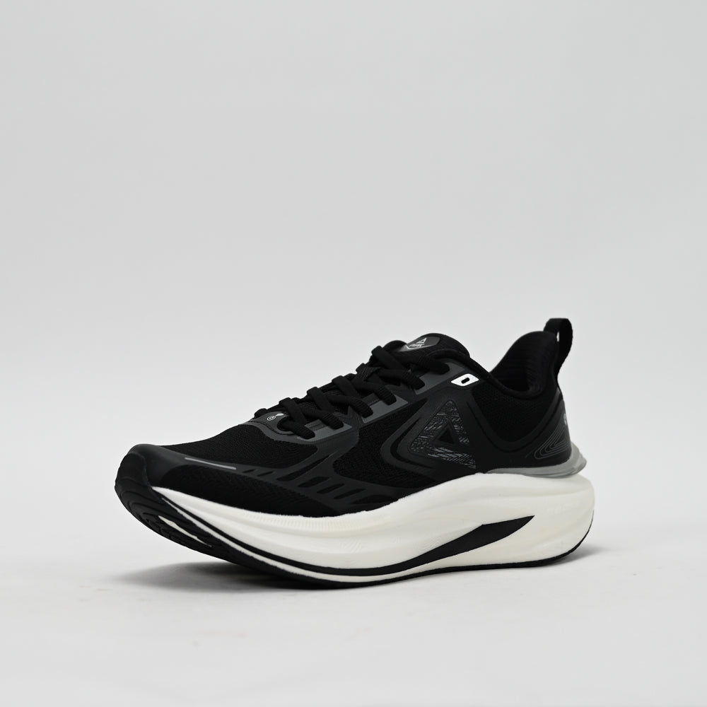 PEAK FOOTWEAR