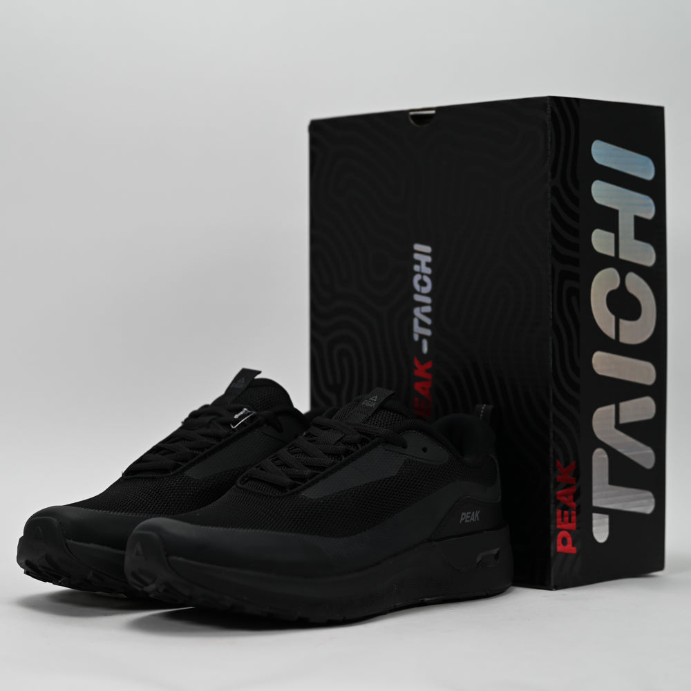 PEAK FOOTWEAR