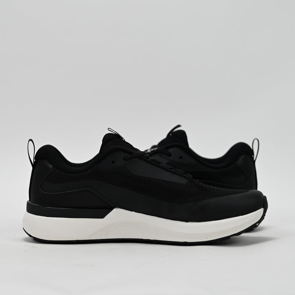 PEAK FOOTWEAR