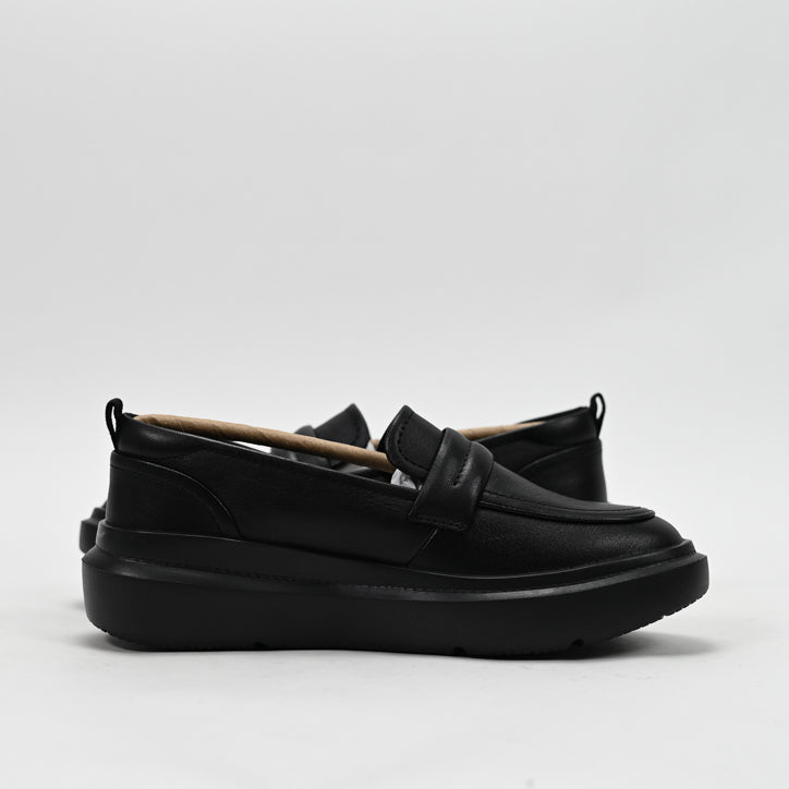 HUSH PUPPIES FOOTWEAR