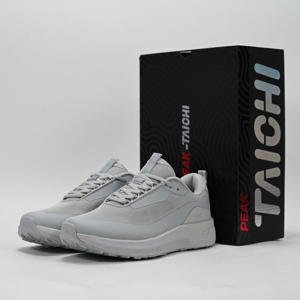 PEAK FOOTWEAR