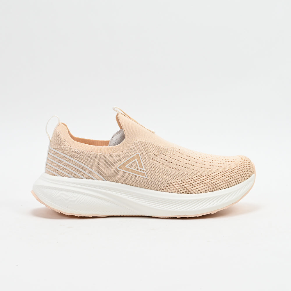 PEAK FOOTWEAR