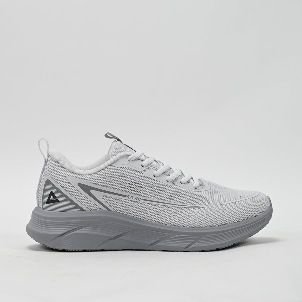 PEAK FOOTWEAR