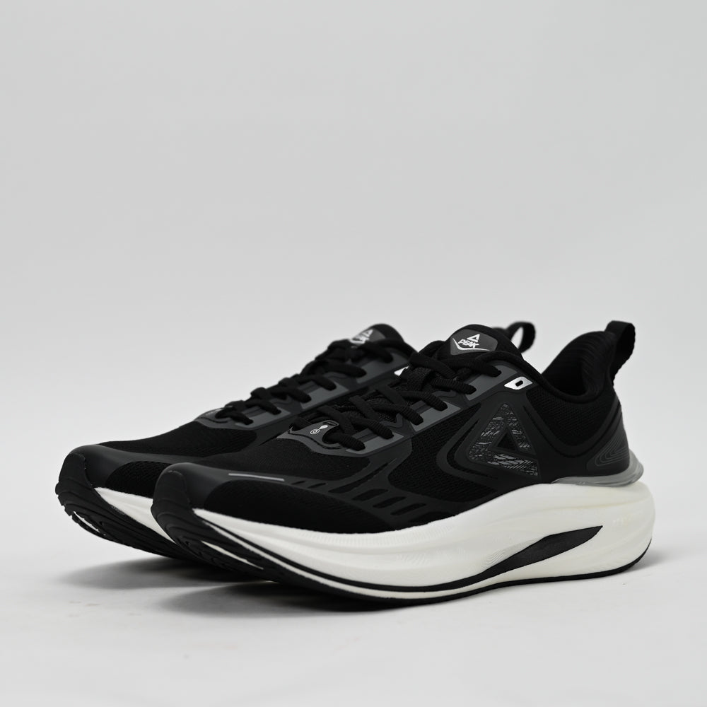 PEAK FOOTWEAR